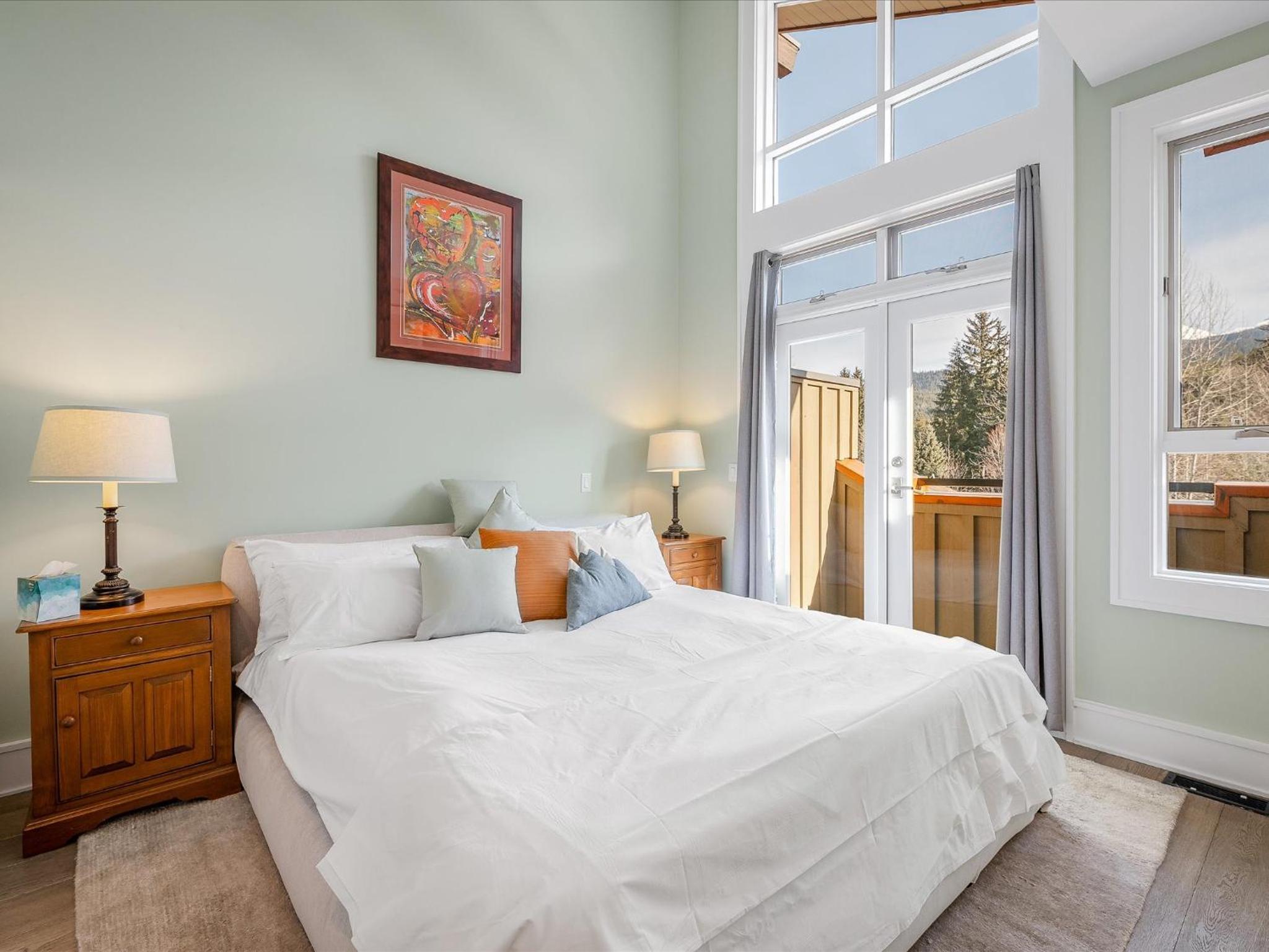 4 bed 3 bath Mountain view townhome offering a Whistler retreat close to everything you might need