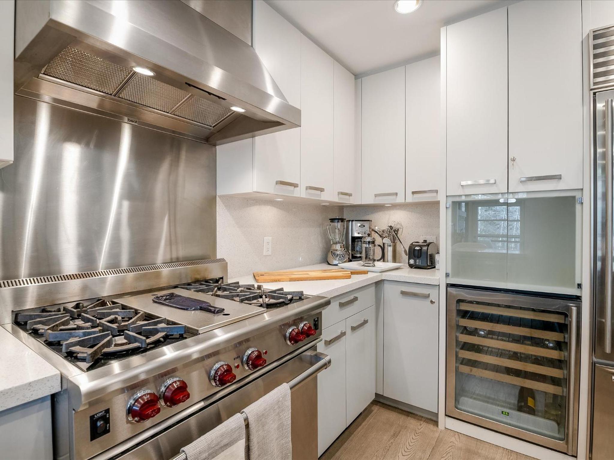 4 bed 3 bath Mountain view townhome offering a Whistler retreat close to everything you might need