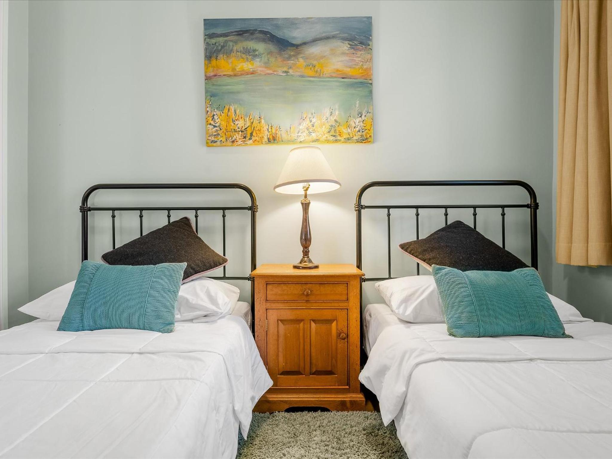 4 bed 3 bath Mountain view townhome offering a Whistler retreat close to everything you might need