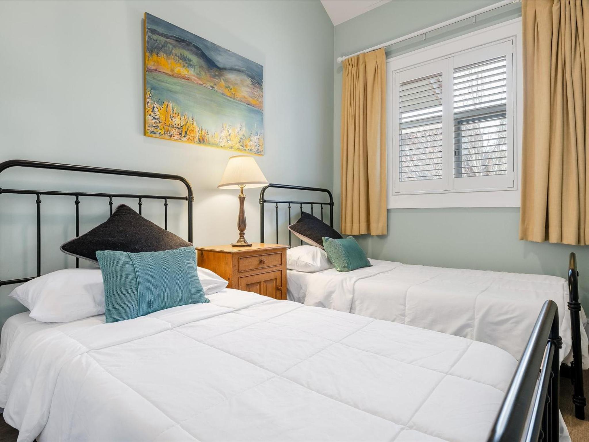 4 bed 3 bath Mountain view townhome offering a Whistler retreat close to everything you might need