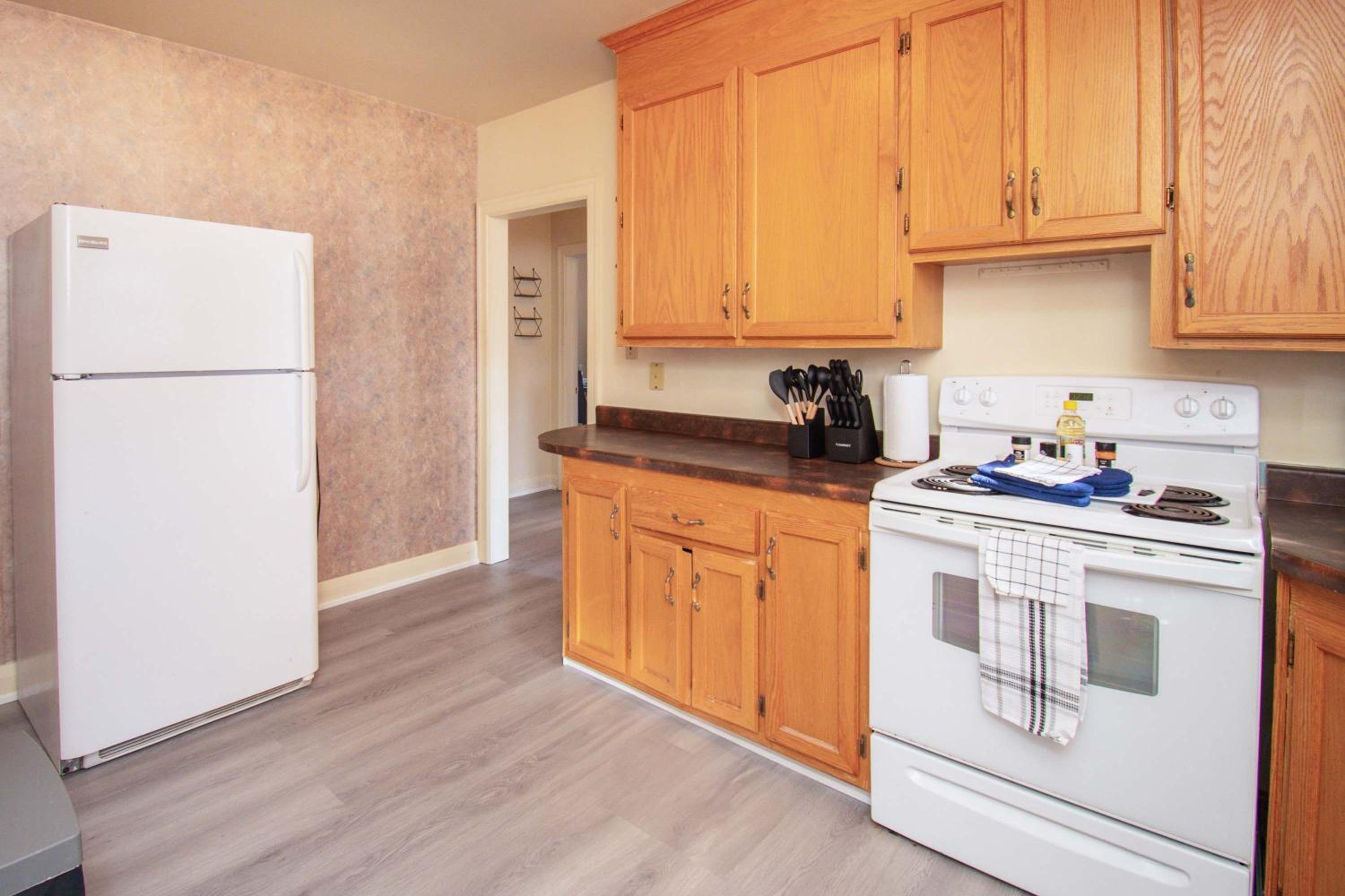 Cabin in Orillia with 3BR - Nearby Trails Skiing and More