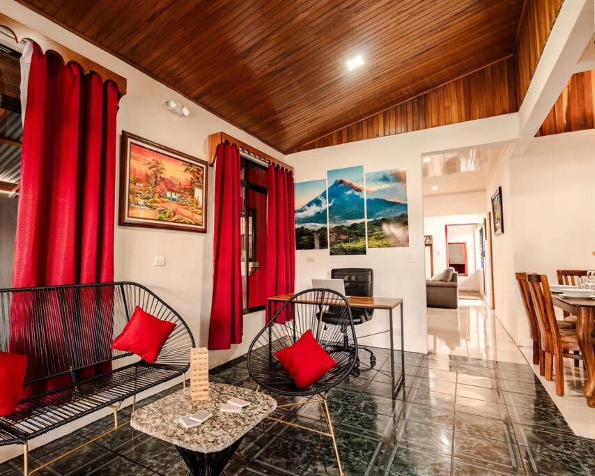 Gaby's Home In Downtown La Fortuna