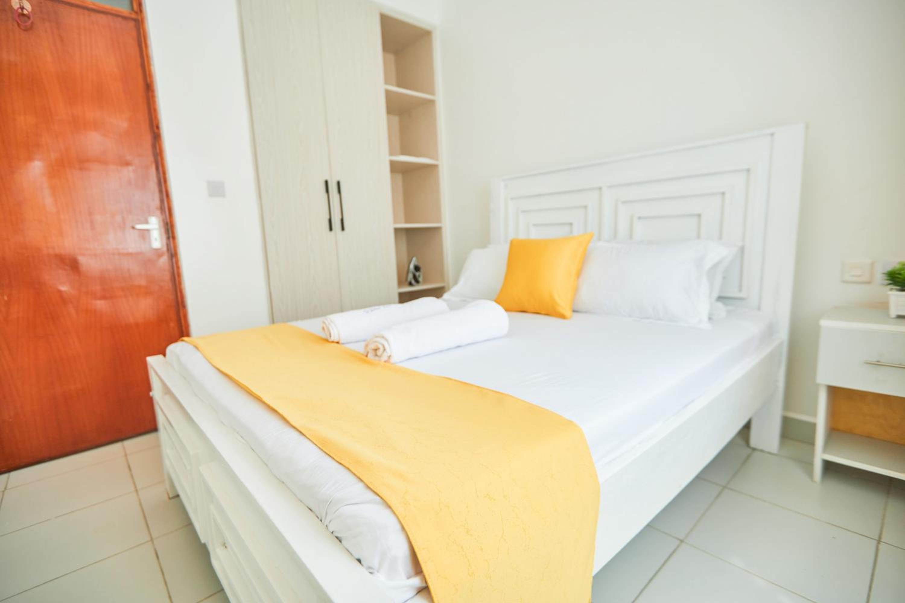 Buxton Point by Neema Havens 1 & 2 Bedroom view 4
