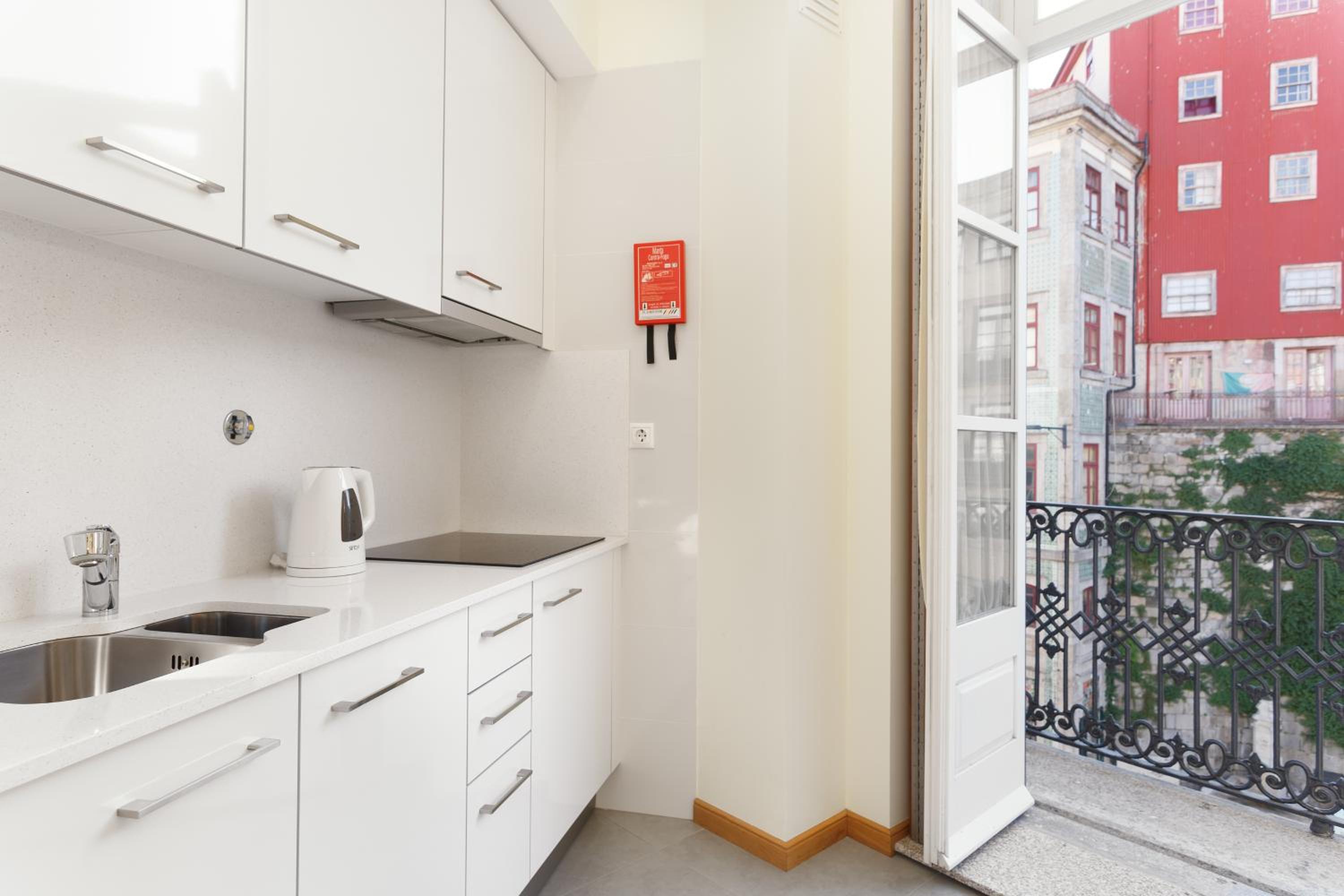 Chateau Apartments