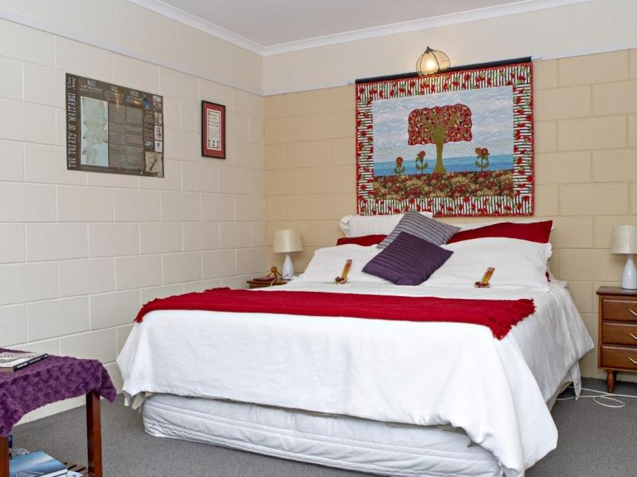 Moanarua Beach Cottage