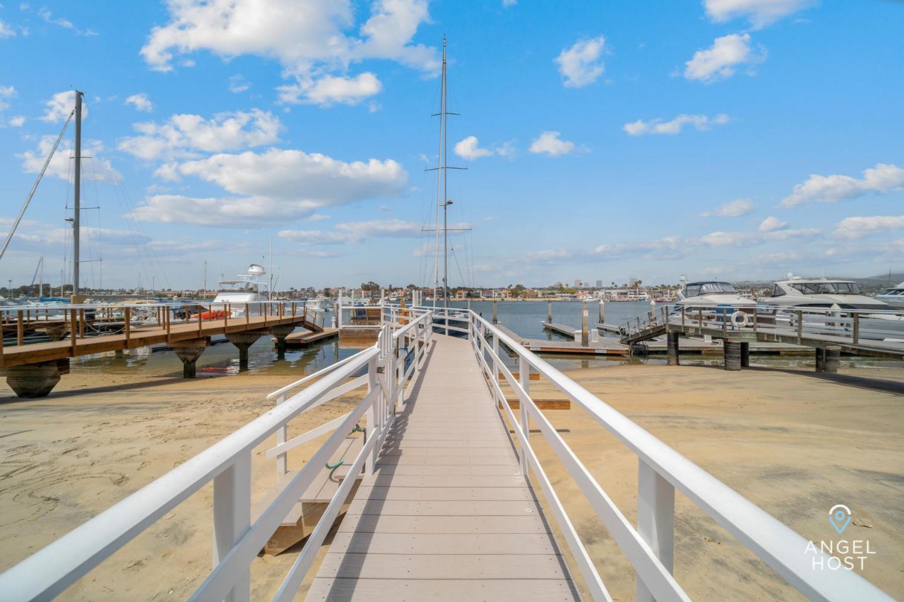 Bayfront duplex unit with views and Hot Tub view 4