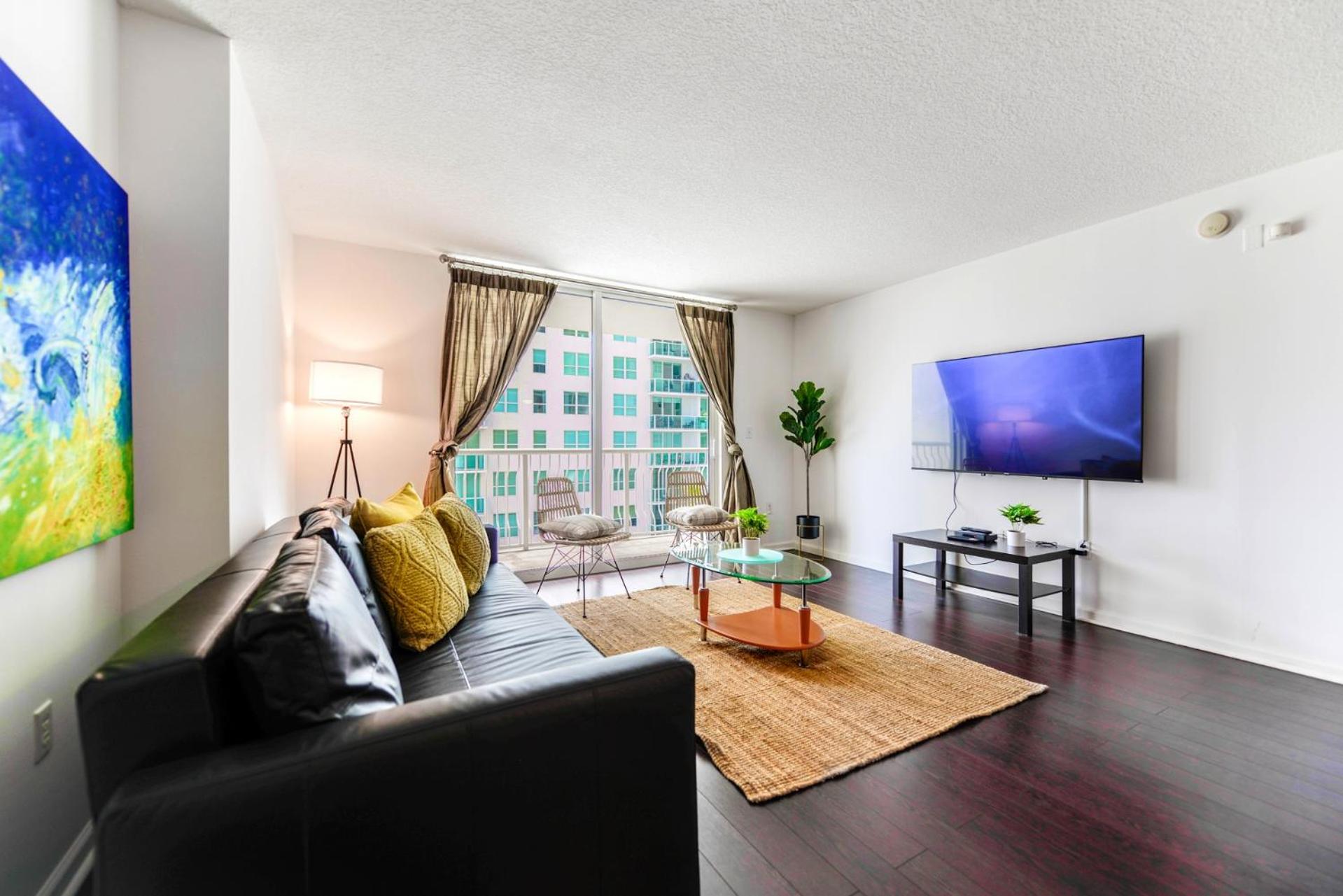 Ocean View Exquisite 1 BR Condo with Free Parking