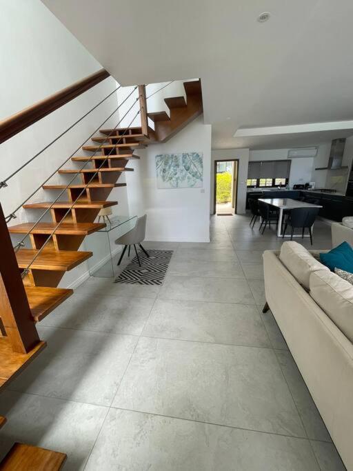Duplex SKYLINE, 3 bedroom en suite, Beachfront view 4