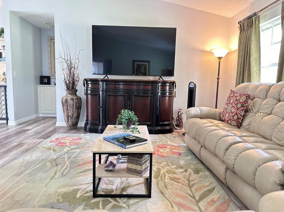 Comfortable house in Ocala Springs view 3