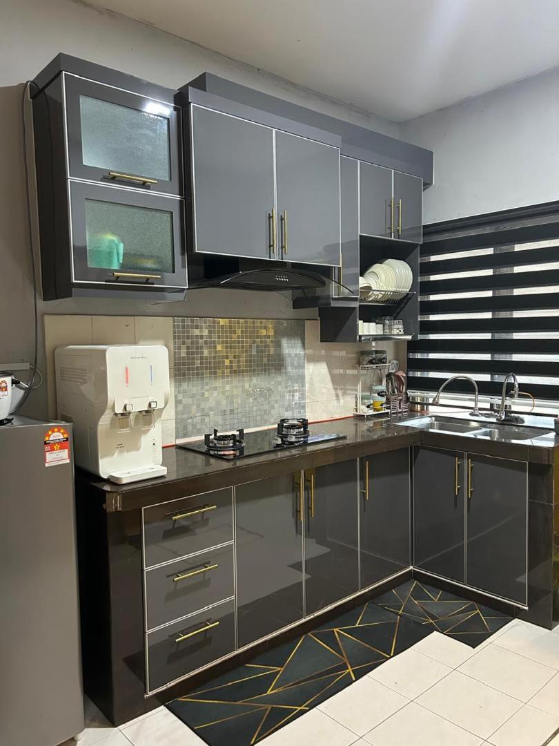 Teratak HZ Homestay Indera Sempurna Kuantan photo 2