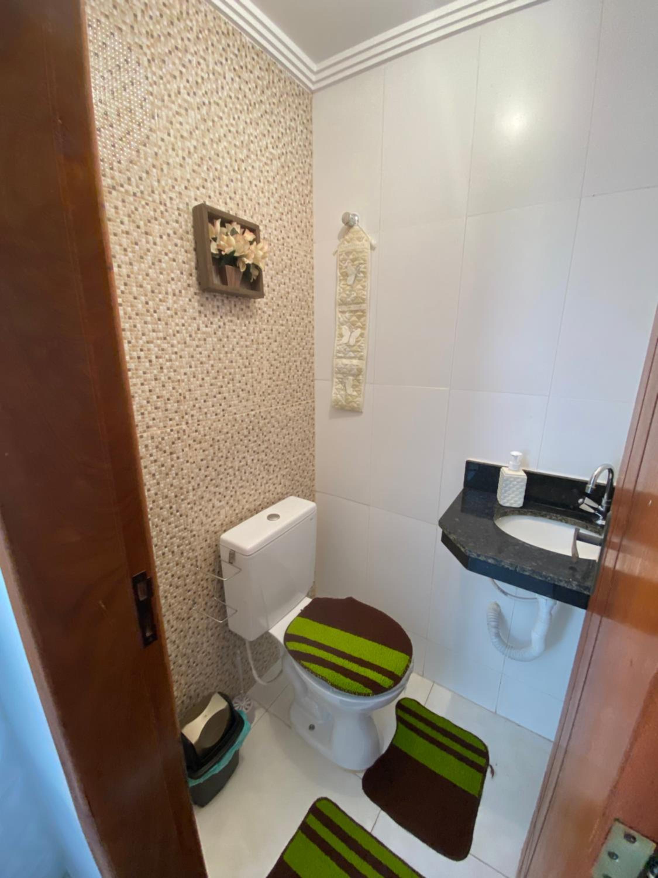 Casa duplex 6 minutos da praia de Itaipuaçu e a 25 min de Niterói