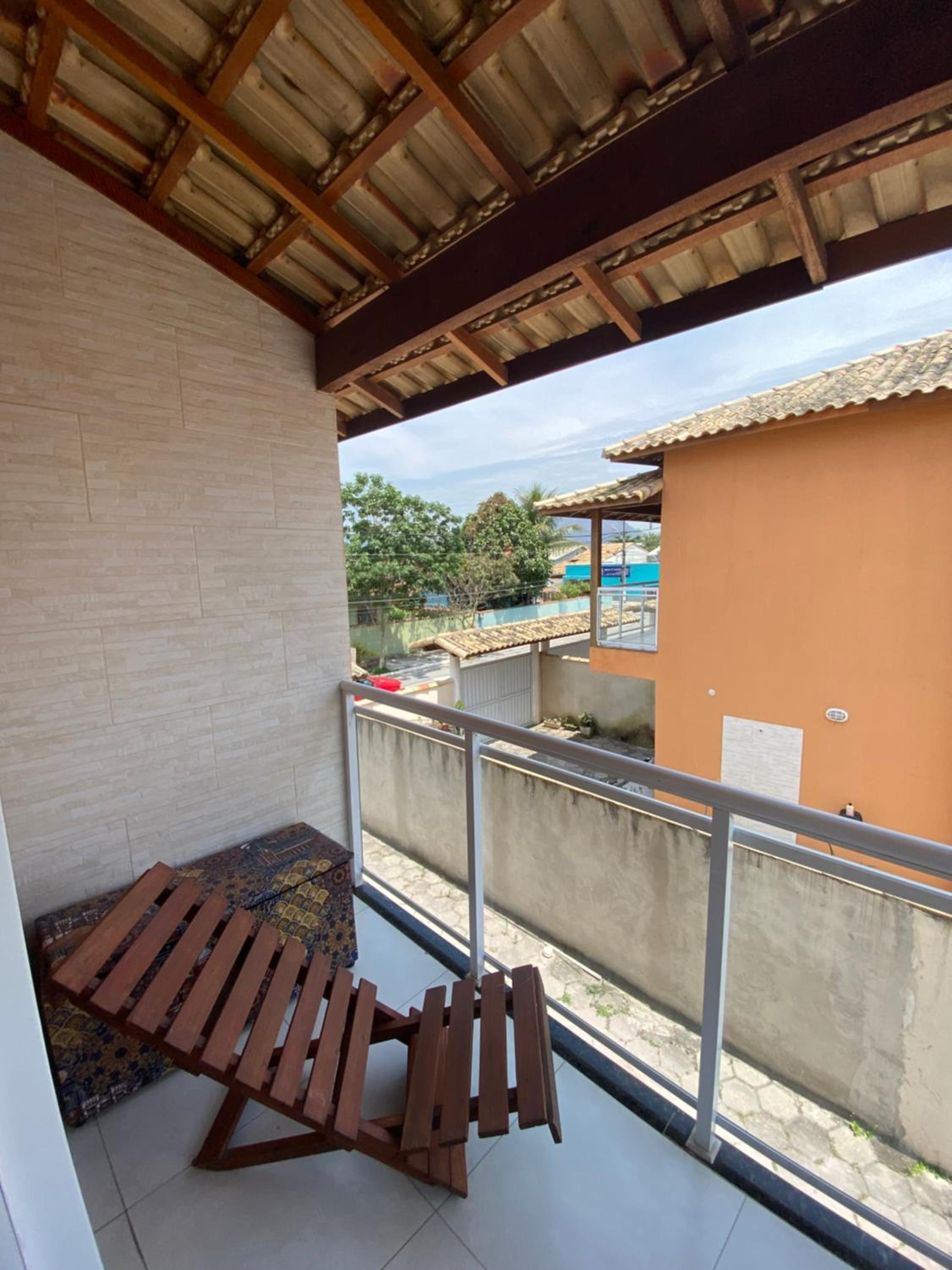 Casa duplex 6 minutos da praia de Itaipuaçu e a 25 min de Niterói