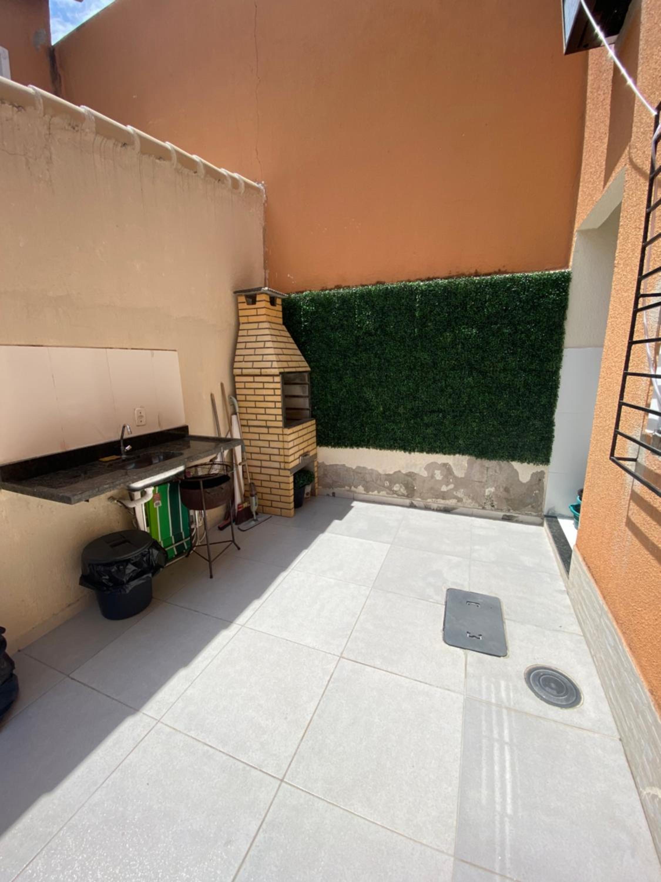 Casa duplex 6 minutos da praia de Itaipuaçu e a 25 min de Niterói