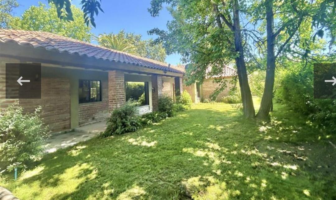 Casa en lago rapel, quincho, piscina, acceso al lago Familiar