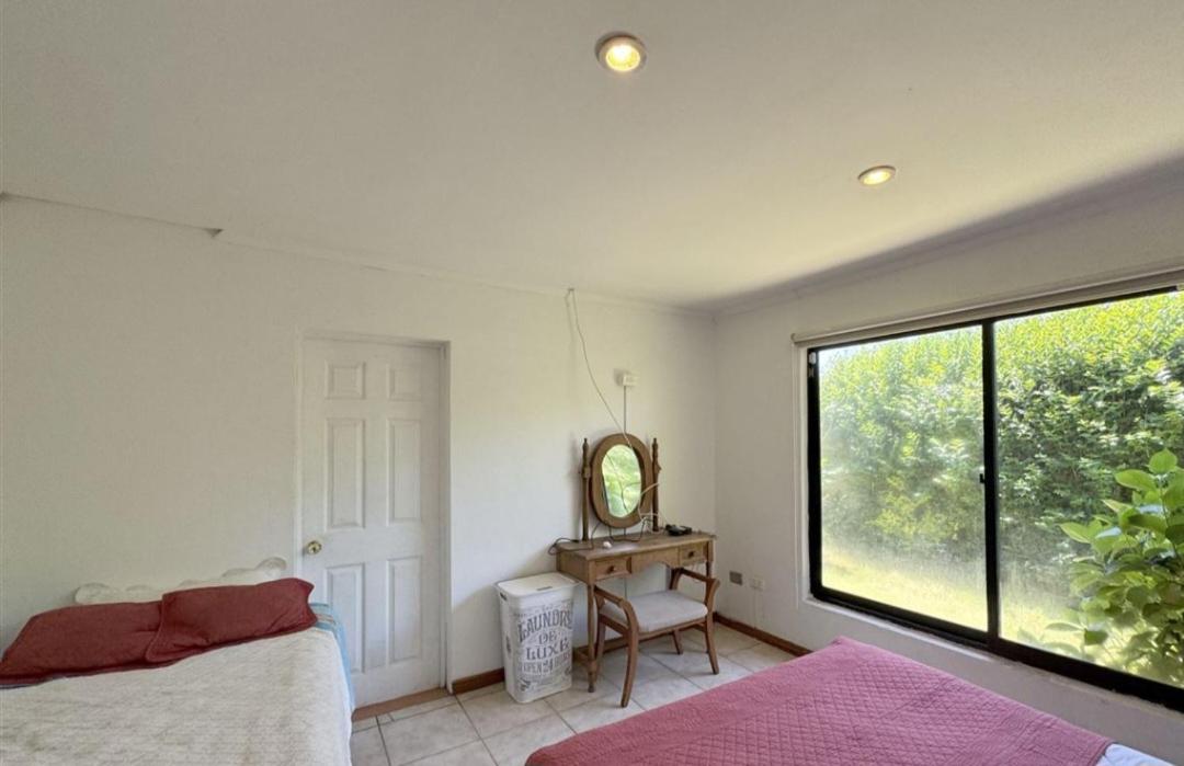 Casa en lago rapel, quincho, piscina, acceso al lago Familiar