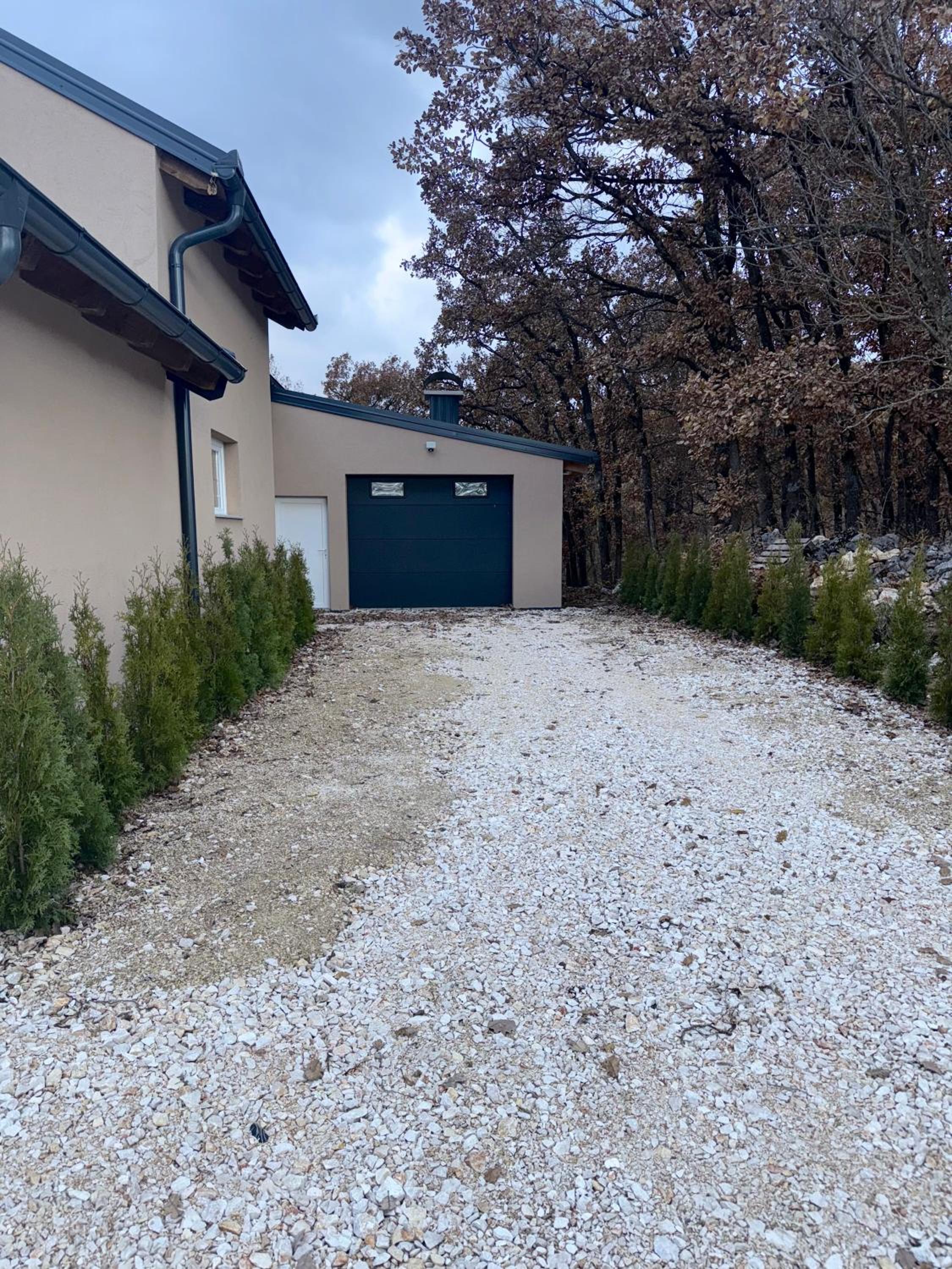 Country House-Lištani