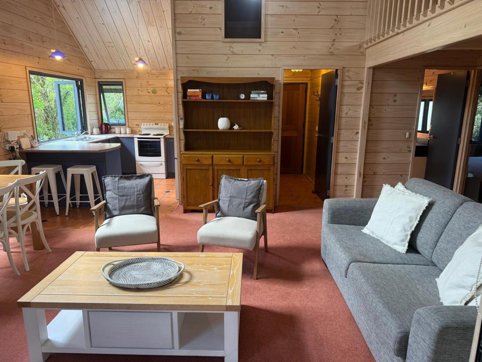 Whitianga Riverfront Cottage