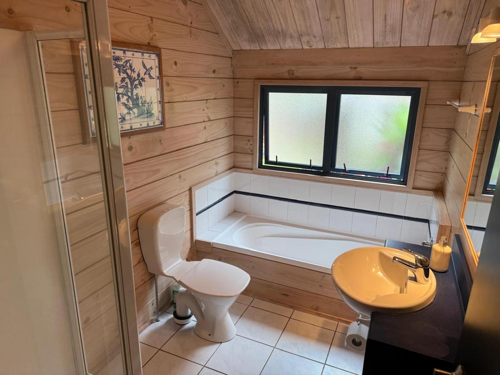 Whitianga Riverfront Cottage
