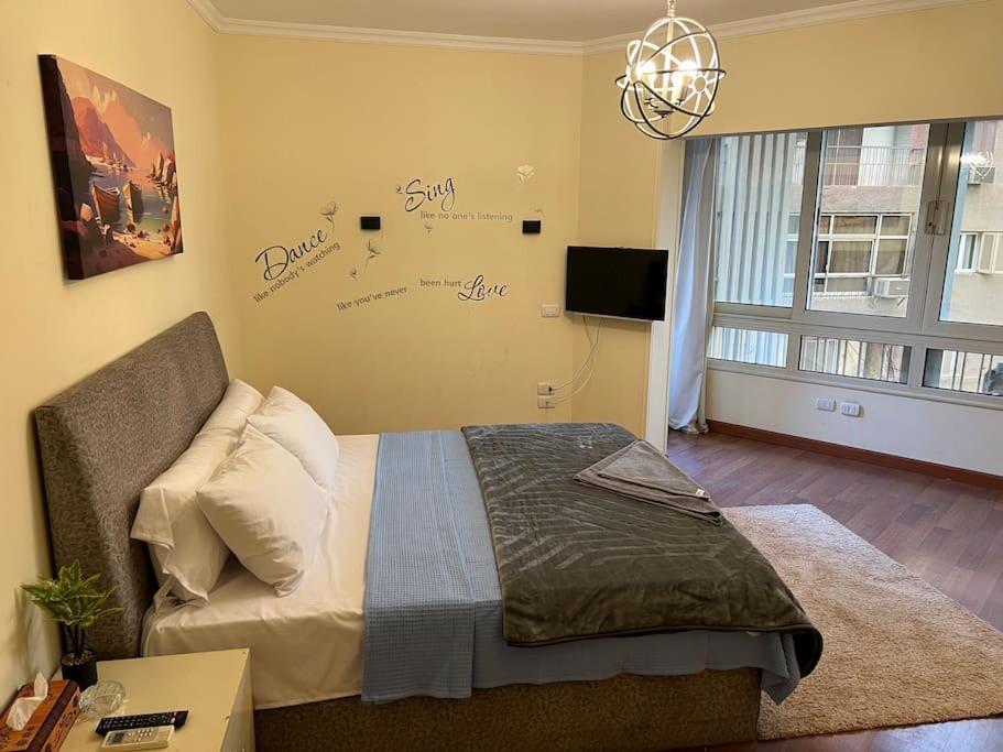 Spacious 3BR Apt in Zamalek - Cosmic 15