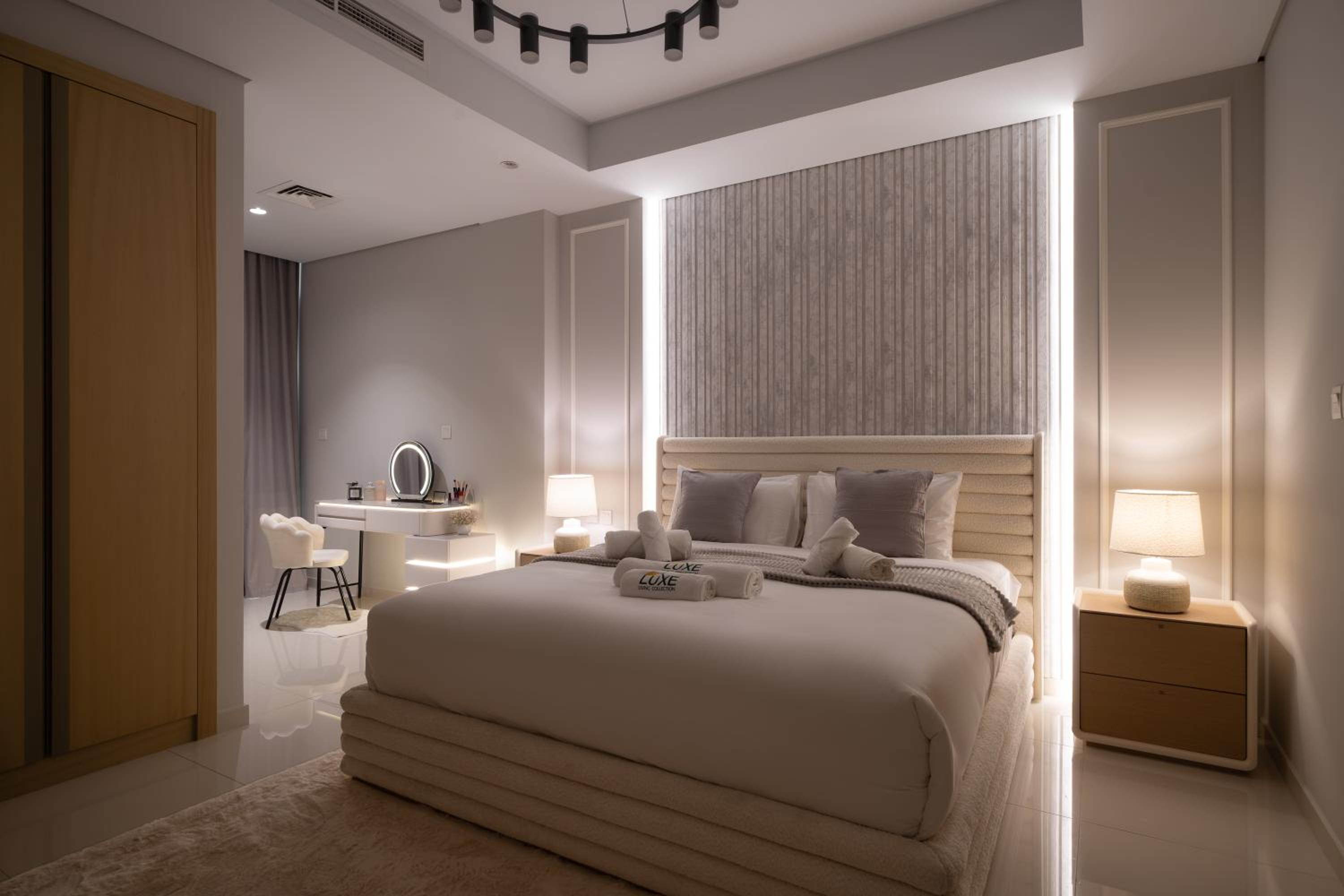 Paramount Midtown by Luxe Living