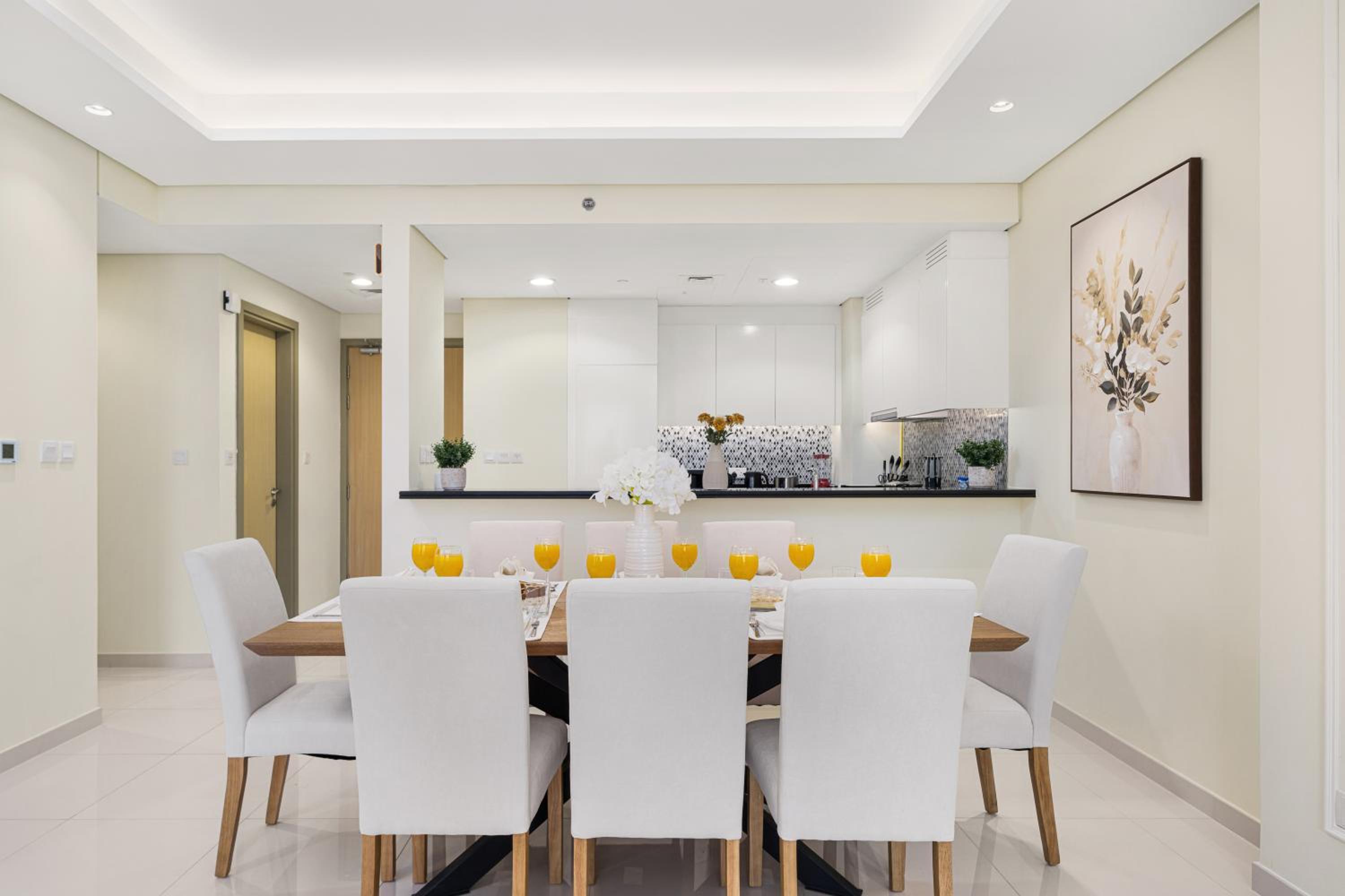 Paramount Midtown by Luxe Living