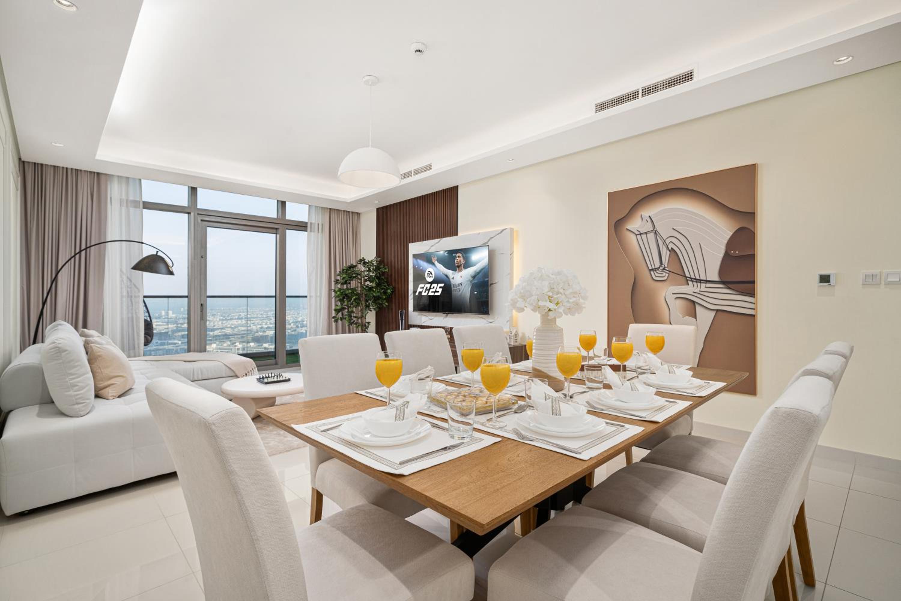 Paramount Midtown by Luxe Living