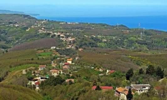 CALABRIA COLLINA DI SCILLA CASALE OSTELLO1800 SELF SERVICE GIARDINO STANZE E APPARTAMENTI PER FAMIGLIE COPPIE E SINGLE Melia Pzza S Gaetano 16 view 5