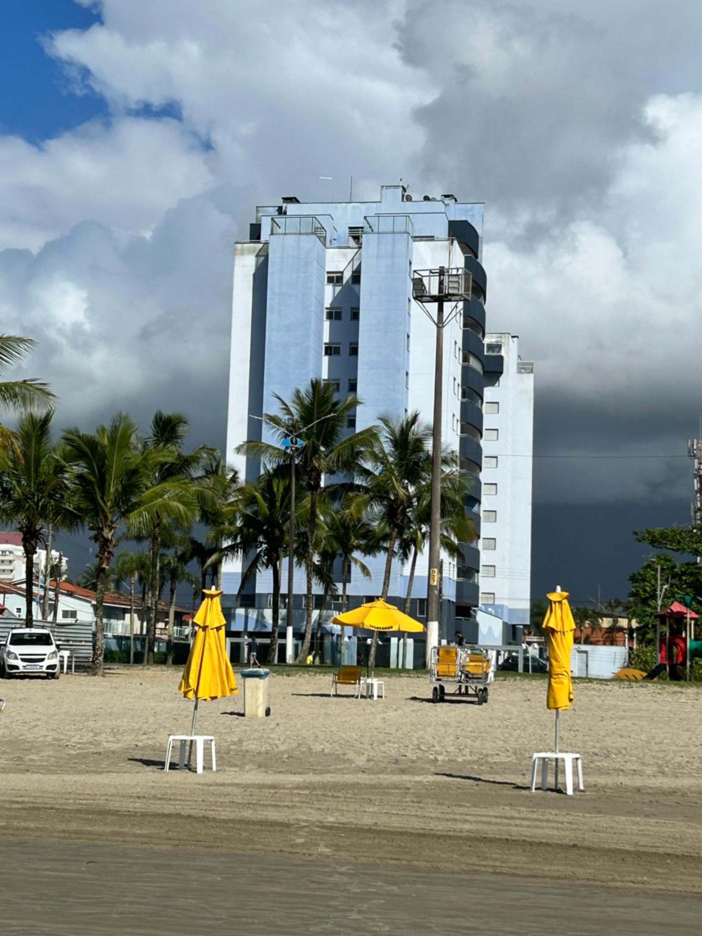 Pé na Areia com serviço de praia, Bertioga