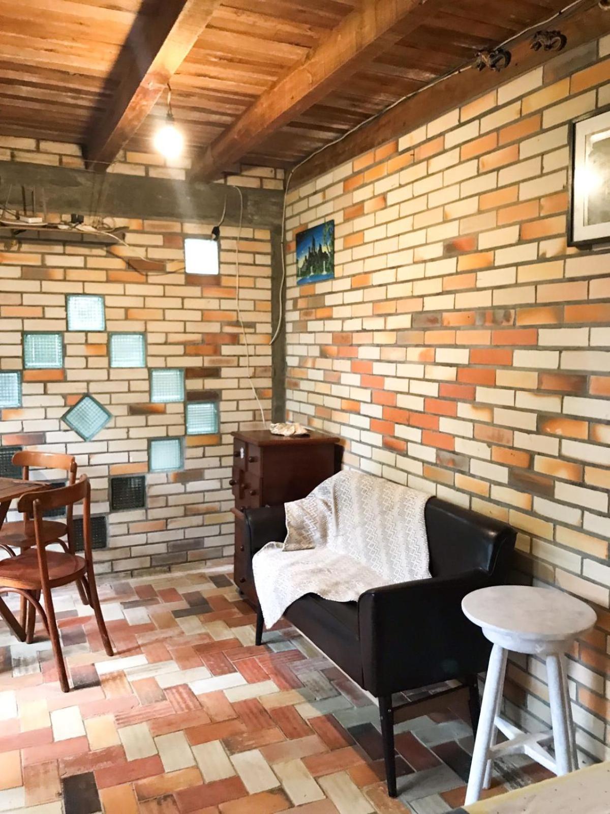 Guarda Roots House