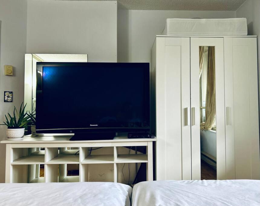 Cozy one bedroom Suite Downtown Vancouver