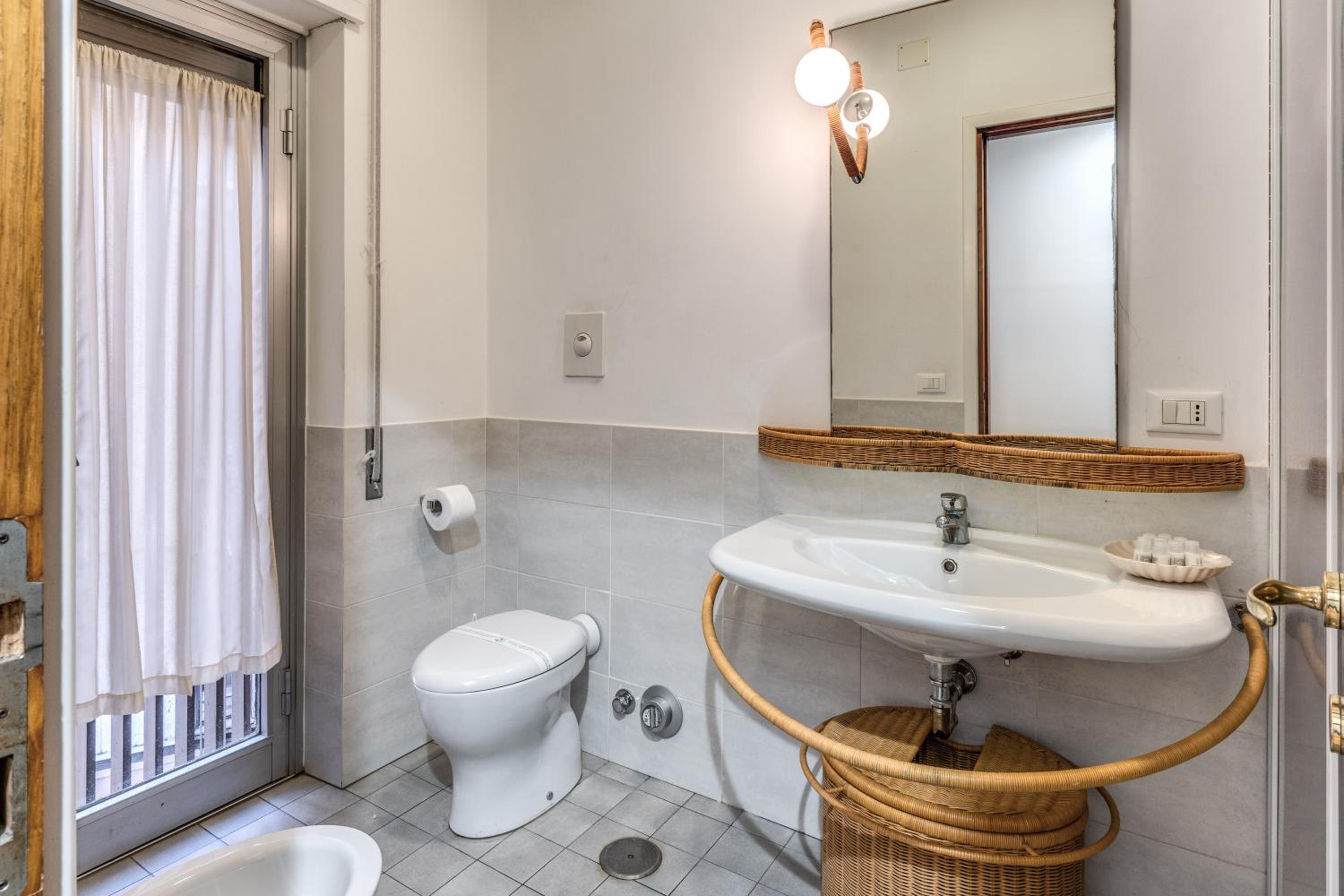 Romantic Piccolomini Lux Guest House