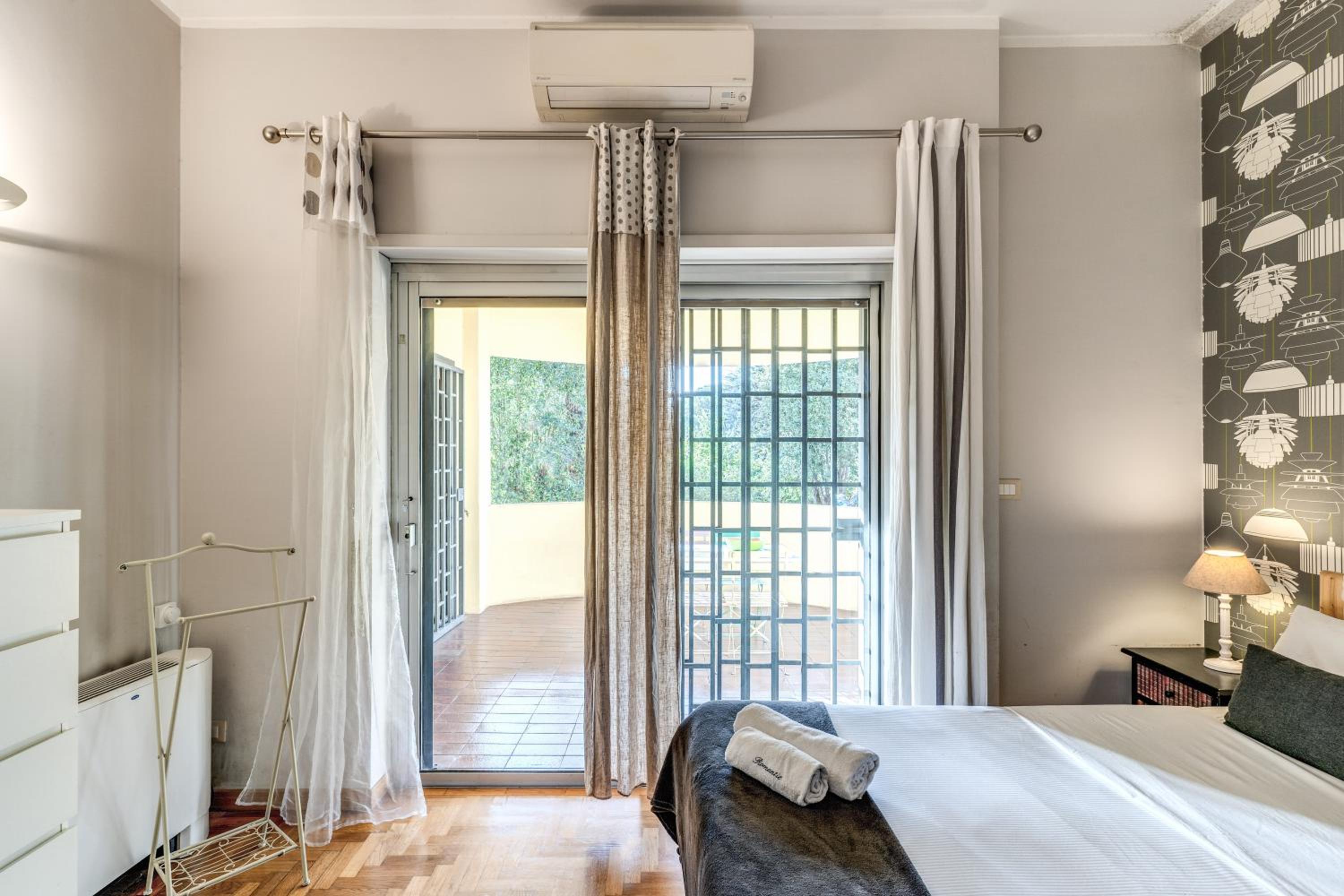 Romantic Piccolomini Lux Guest House