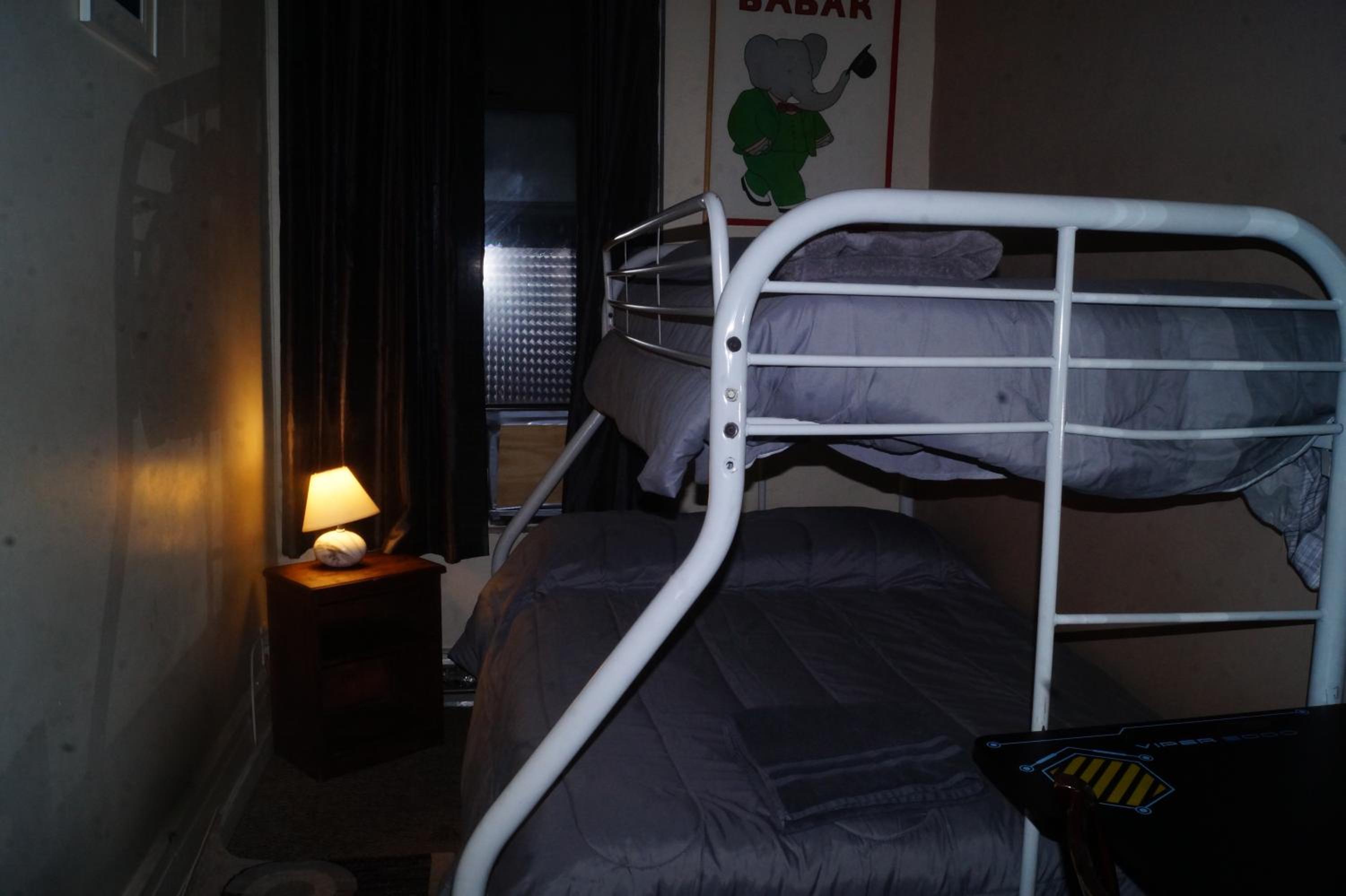Macaw Guest House