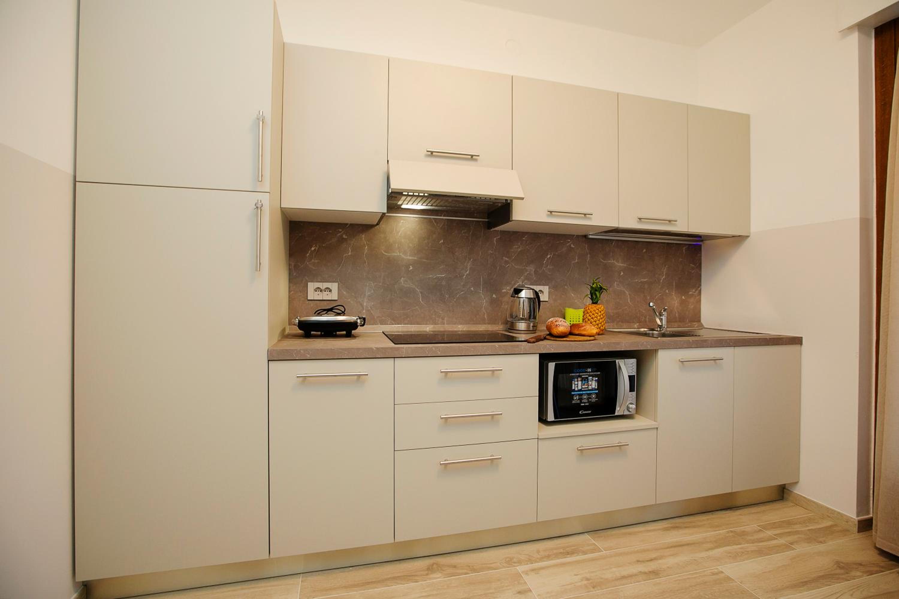 Bella Arco Apartment - Happy Rentals