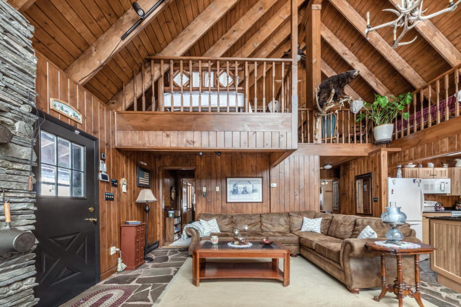 The Cabin at Deep Hollow view 4
