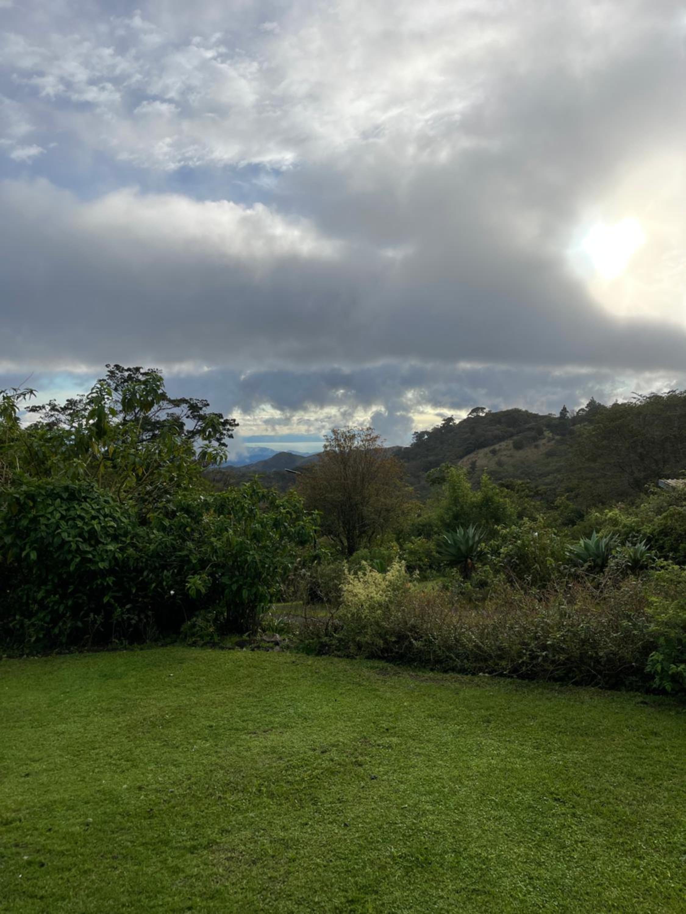 Refugio Monteverde house, privacy & ocean view!