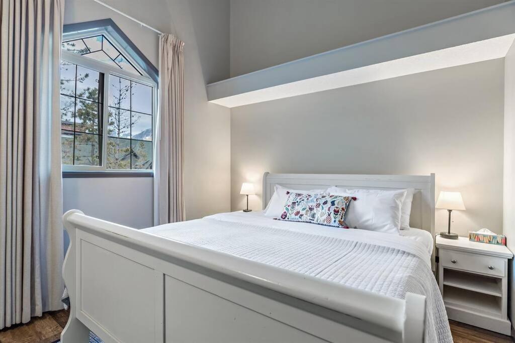Relaxing Mountain Getaway at Mystic Springs
