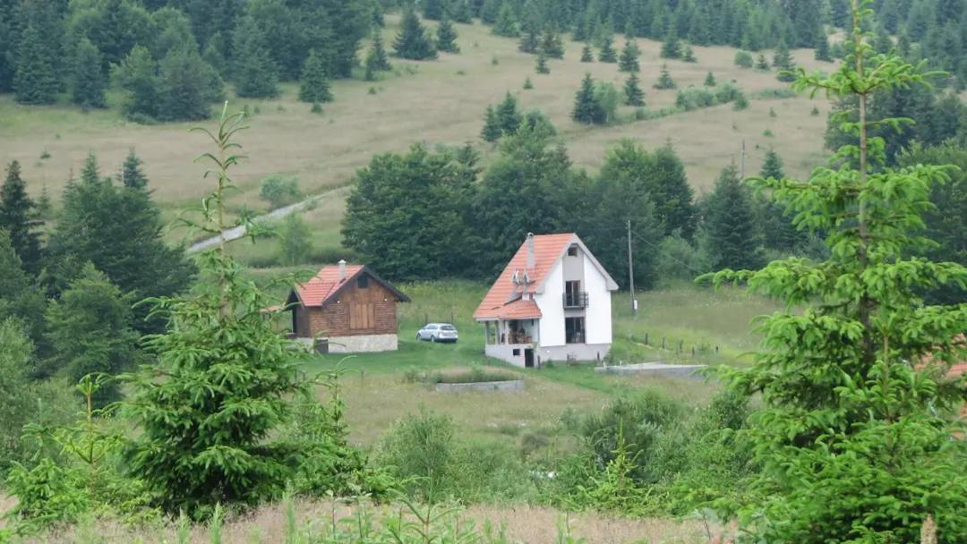 Vikendica Milenkovic Golija view 3