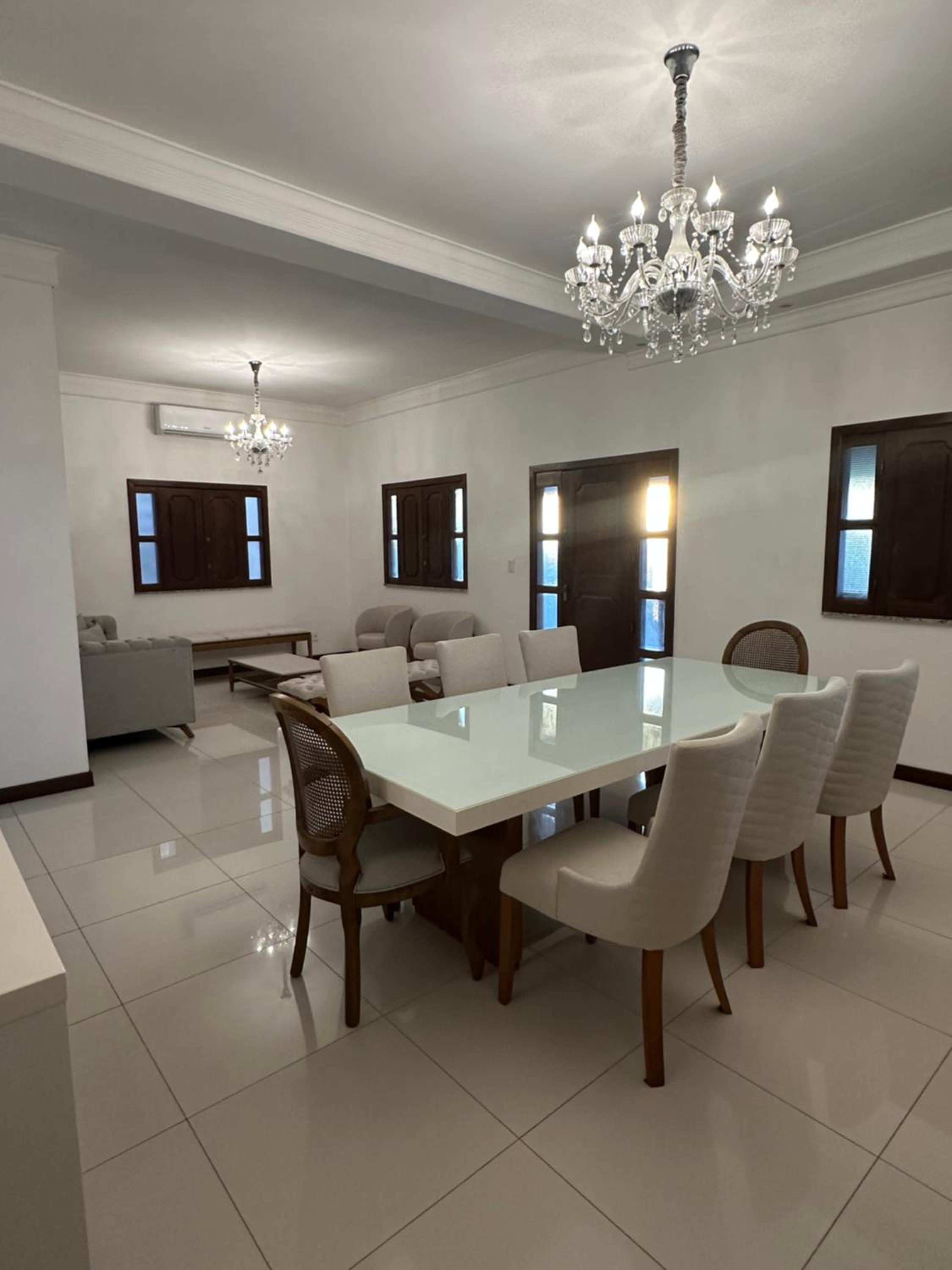 Excelente Casa mobiliada com piscina