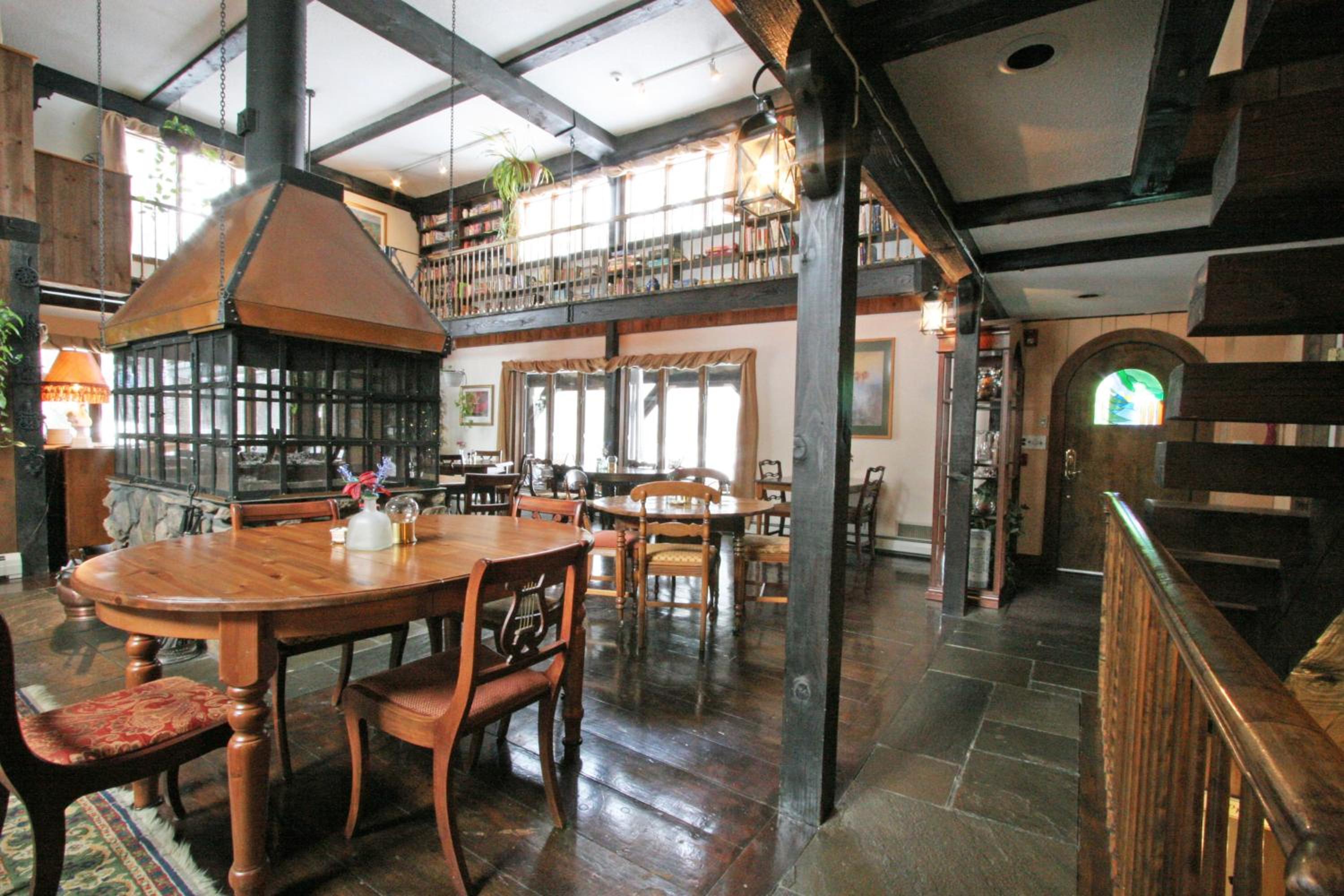 Old Saco Inn