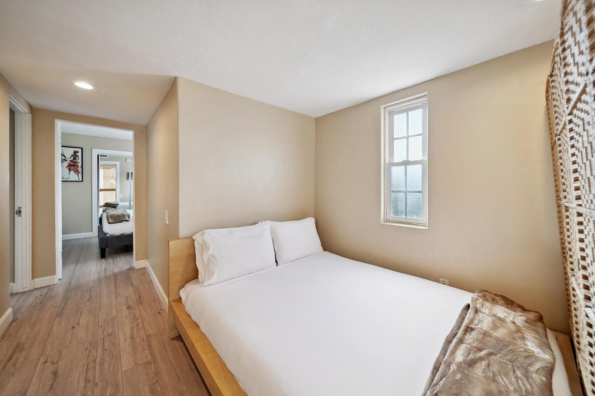 Pet Friendly Gem Near the Beach and Shopping