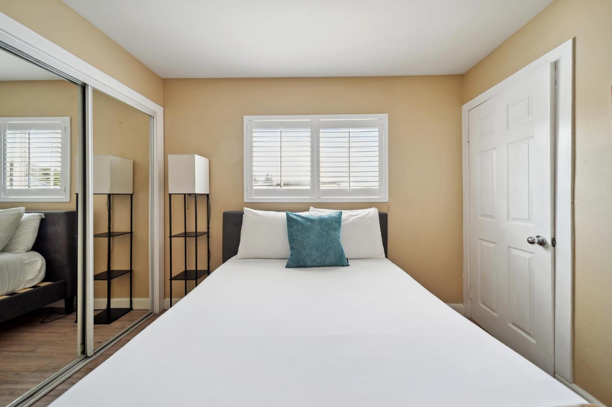 Pet Friendly Gem Near the Beach and Shopping