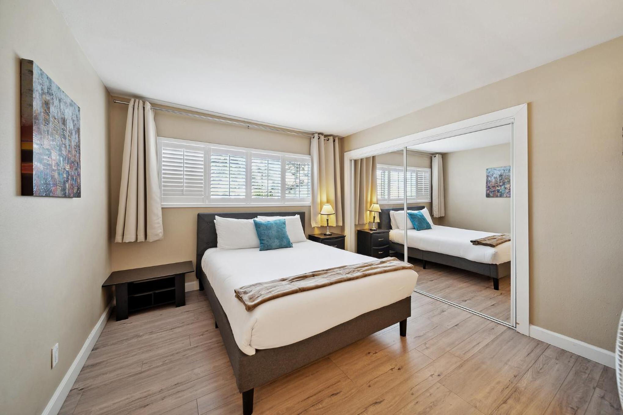Pet Friendly Gem Near the Beach and Shopping