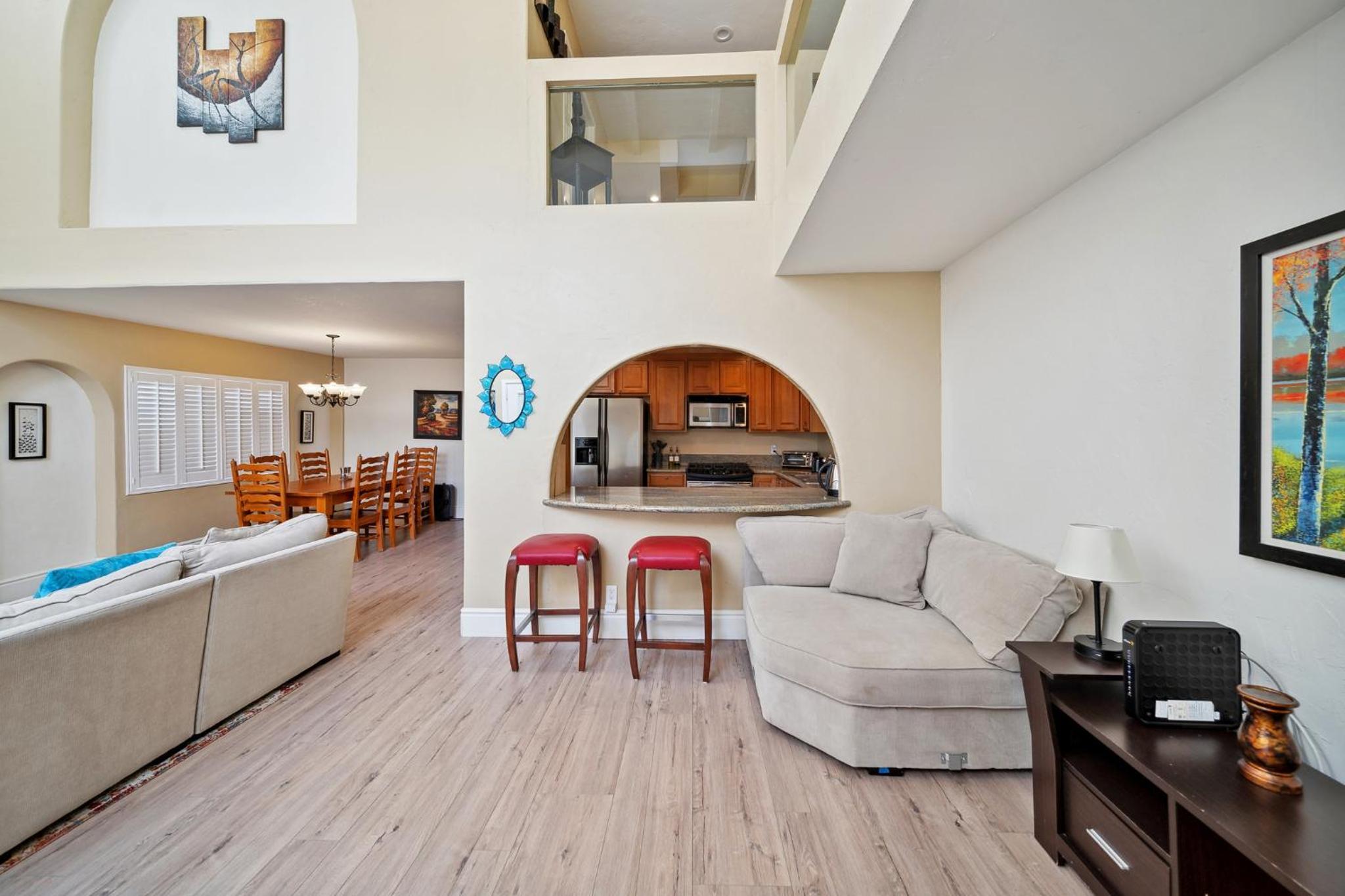 Pet Friendly Gem Near the Beach and Shopping