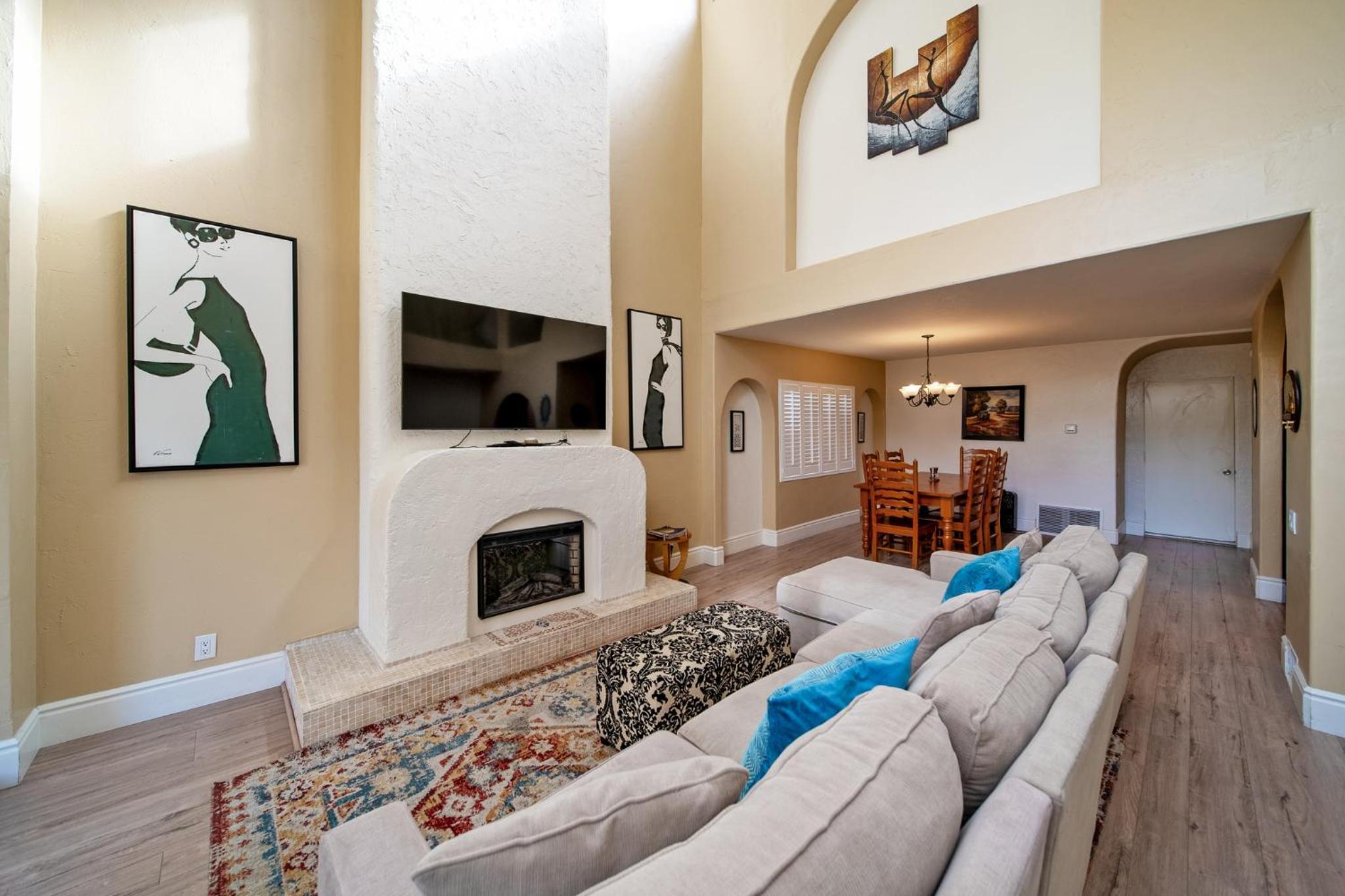 Pet Friendly Gem Near the Beach and Shopping