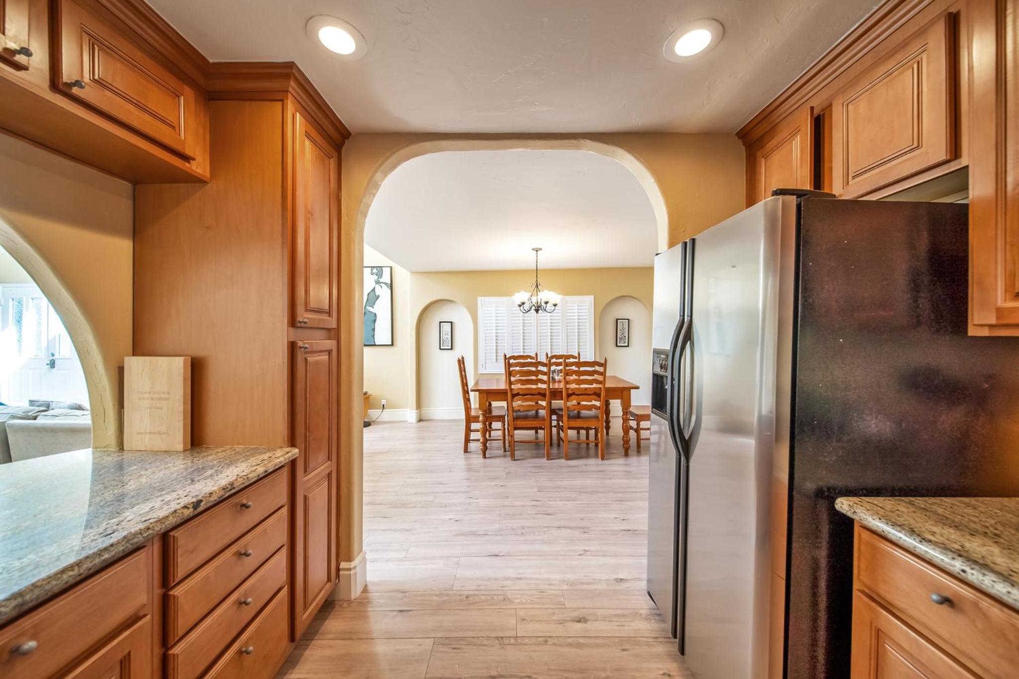 Pet Friendly Gem Near the Beach and Shopping