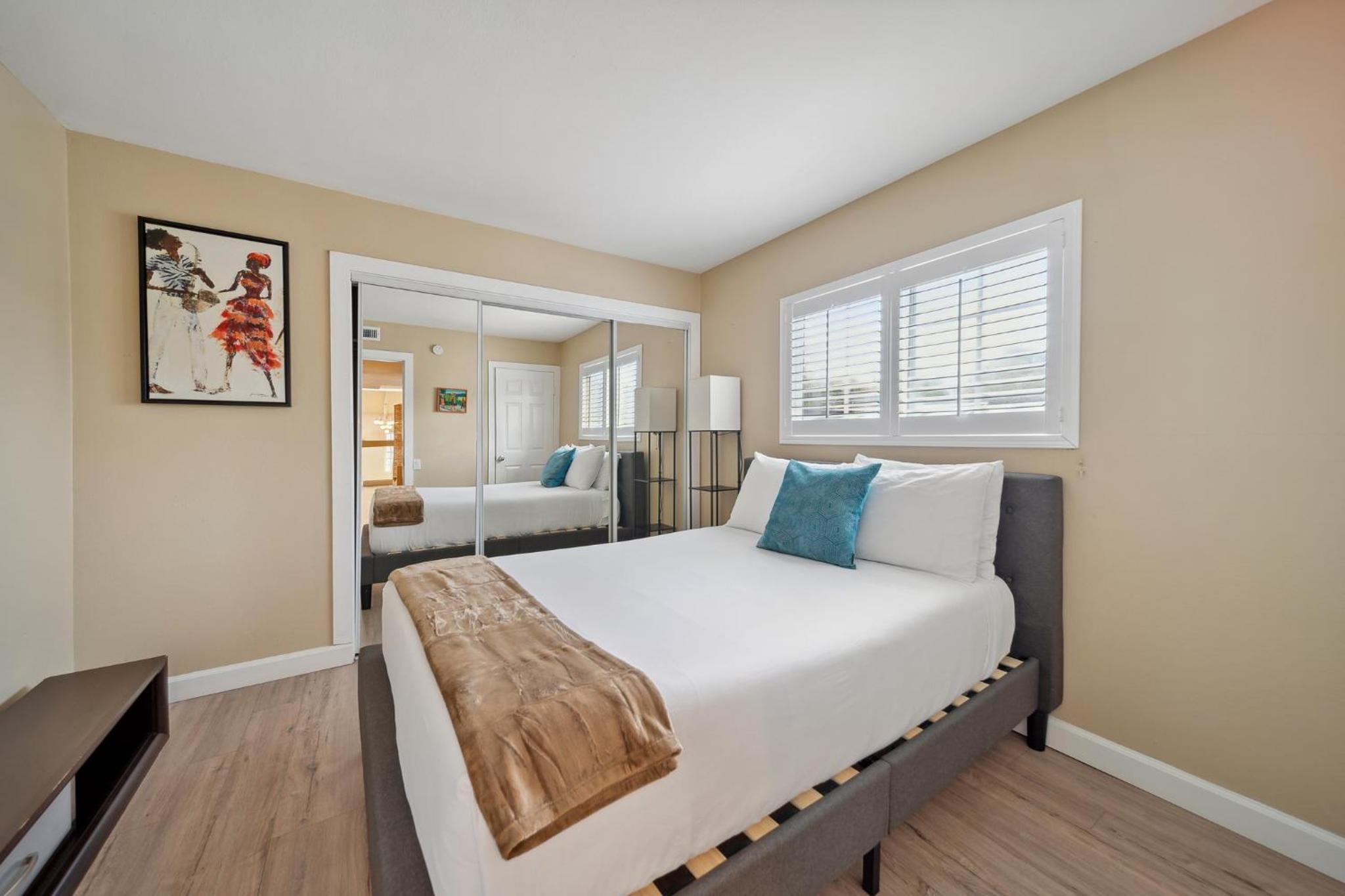 Pet Friendly Gem Near the Beach and Shopping