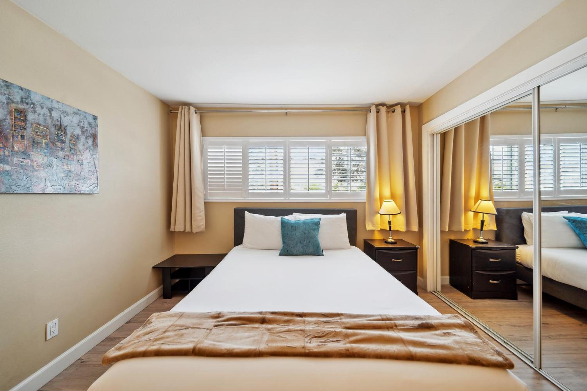 Pet Friendly Gem Near the Beach and Shopping