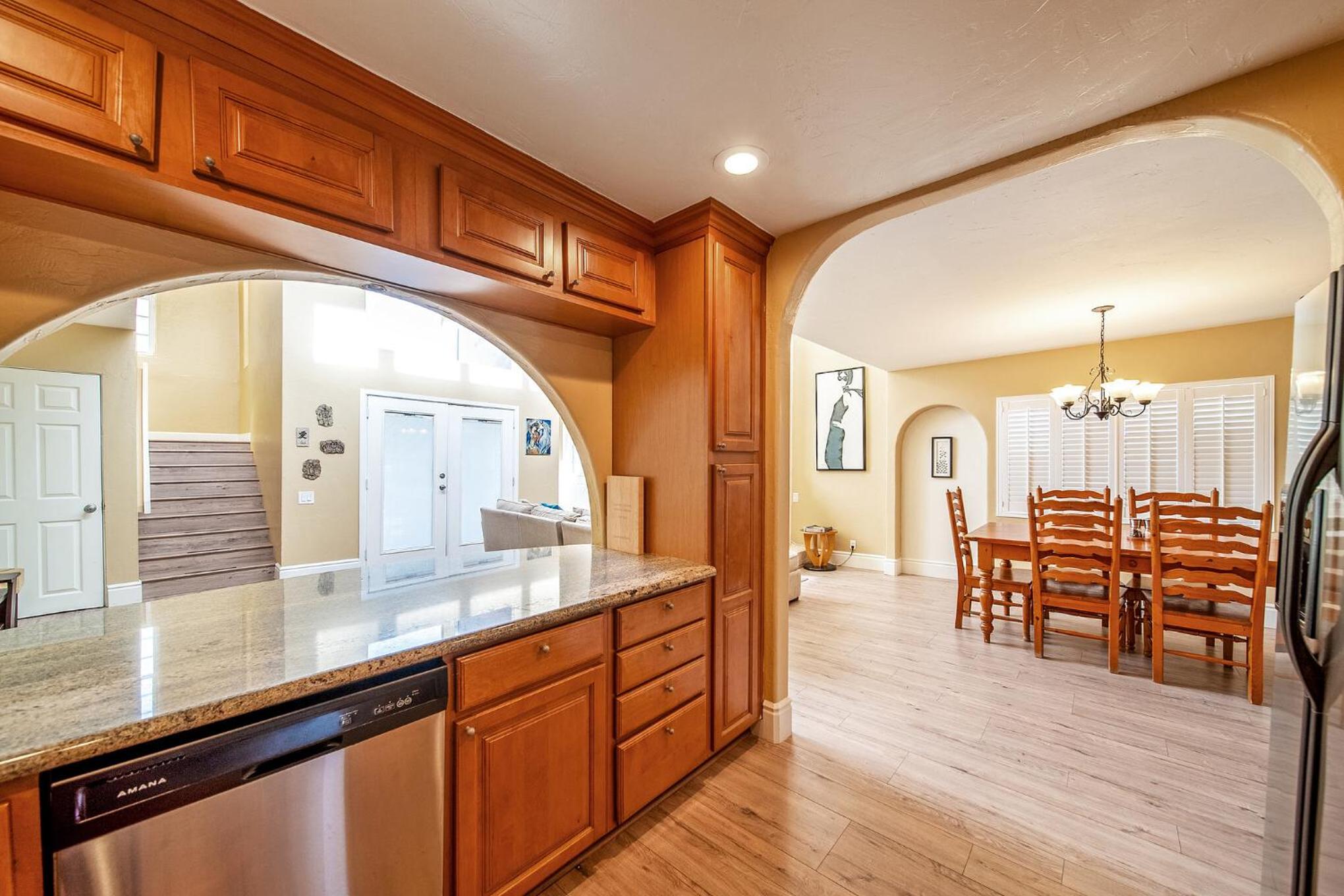 Pet Friendly Gem Near the Beach and Shopping