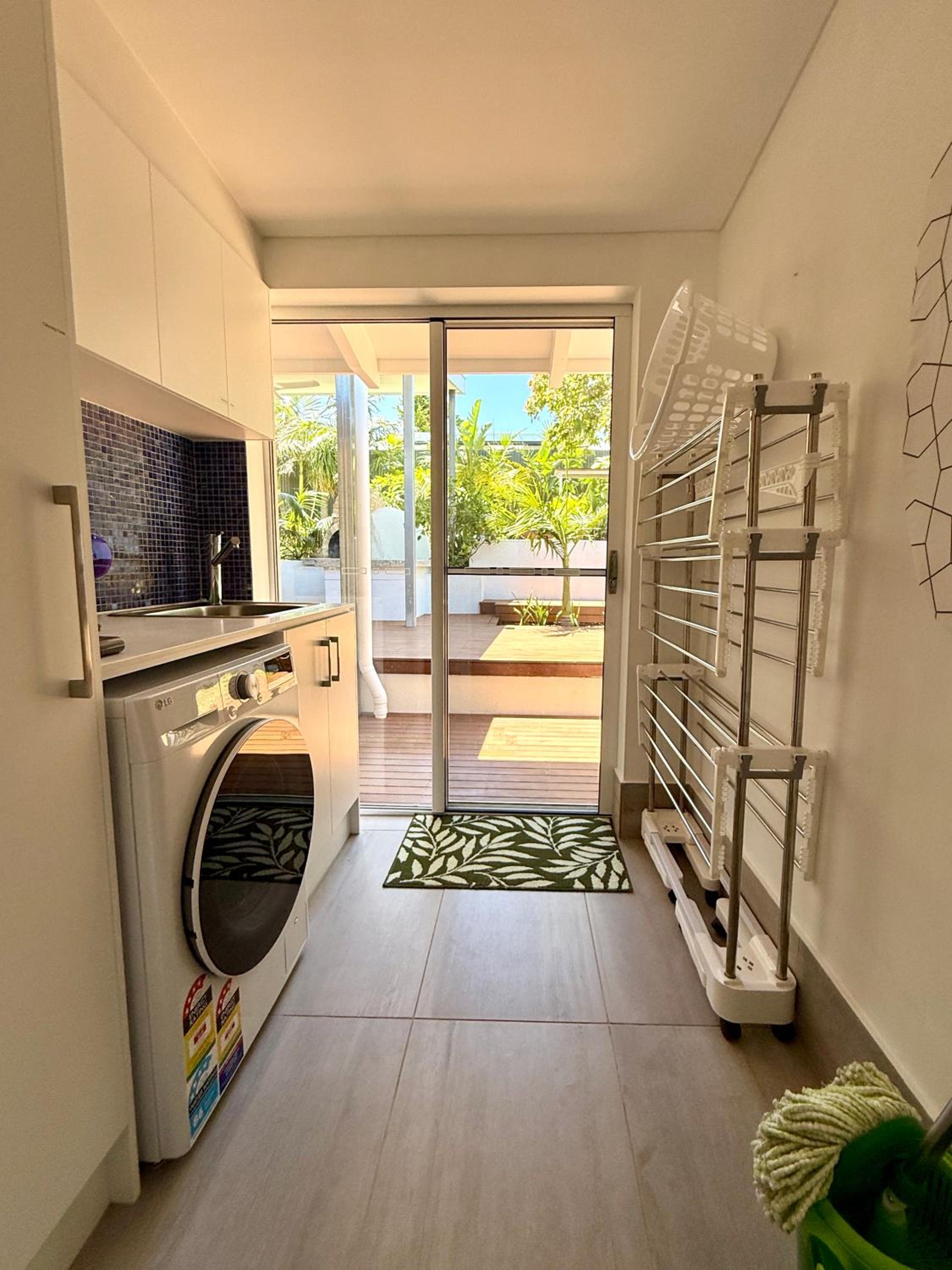 Oceanview Sunset Villa Hallett Cove 3BR 2Bath Large Deck Free Parking